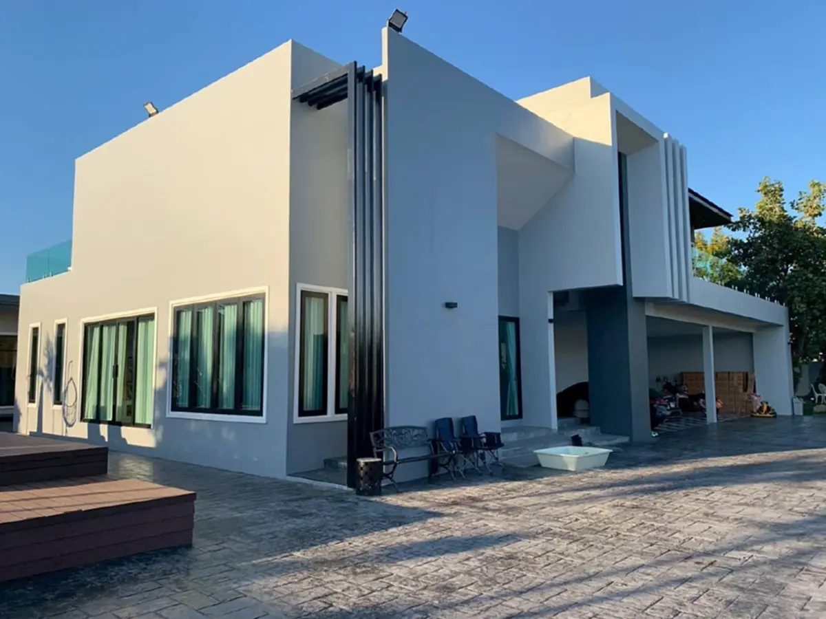 ล้างเล้าไก่ทลายทุนเถื่อน หมายจับนักการเมือง เปิดฟาร์มไก่ชนบังหน้า