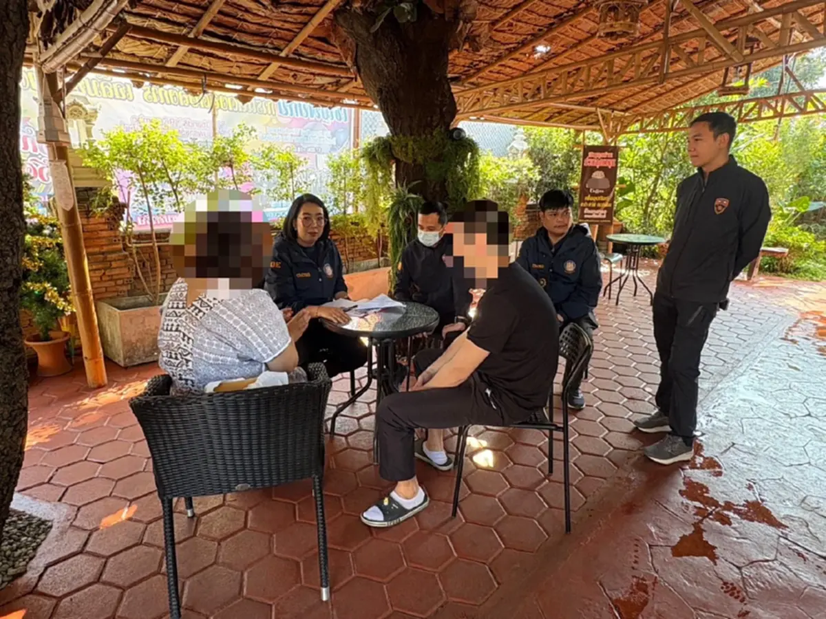 ไม่รอด ตม.บุกจับหนุ่มญี่ปุ่น แย่งอาชีพคนไทย หน้าวัดดังเชียงใหม่