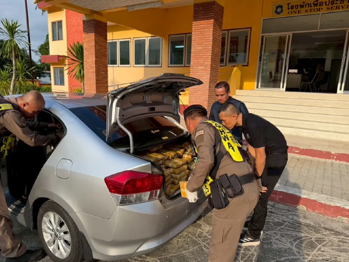 เปิดปฏิบัติการ “เกาะ-เกี่ยว-กด” สกัดขบวนการลำเลียงยาบ้า 1 ล้านเม็ด