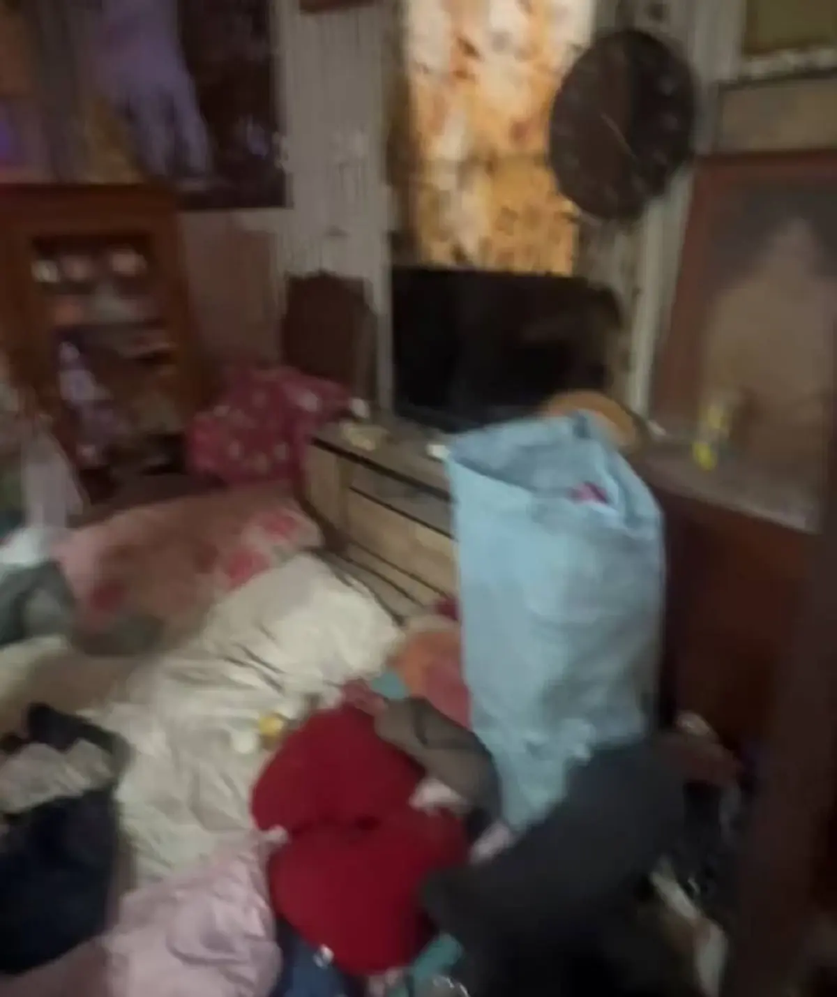 บ้านไม้สักกลายเป็นกองขยะ รู้ราคาเช่าชาวเน็ตพูดเป็นเสียงเดียว