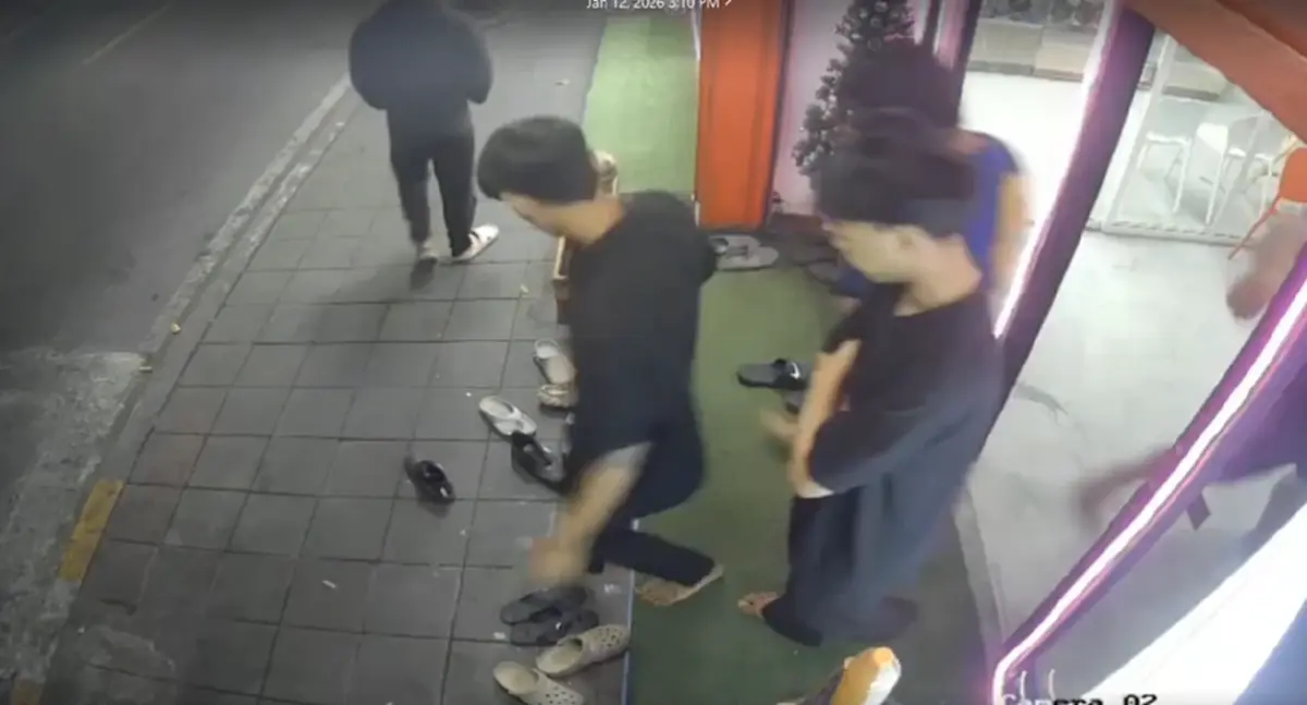 เจอคนจริง"ลูกจ้าง"สุดทน ลุยเดี่ยว ถูกแก๊งลูกค้าเขมรแซว เลดี้บอย