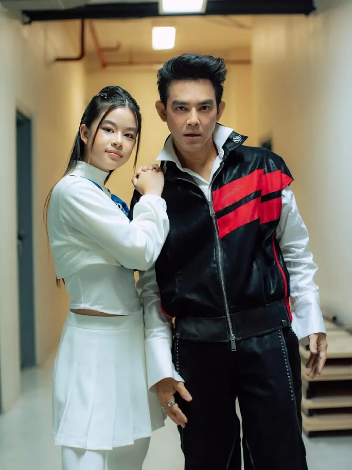 ยิ่งโตยิ่งสวย! “น้องโสน” ลูกสาวนักร้องดัง ออร่าจับบนเวที 