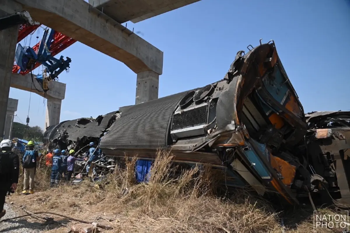 เบื้องลึกจุดเกิดเหตุ เครนถล่มทับขบวนรถไฟ พูดได้คำเดียวสงสาร