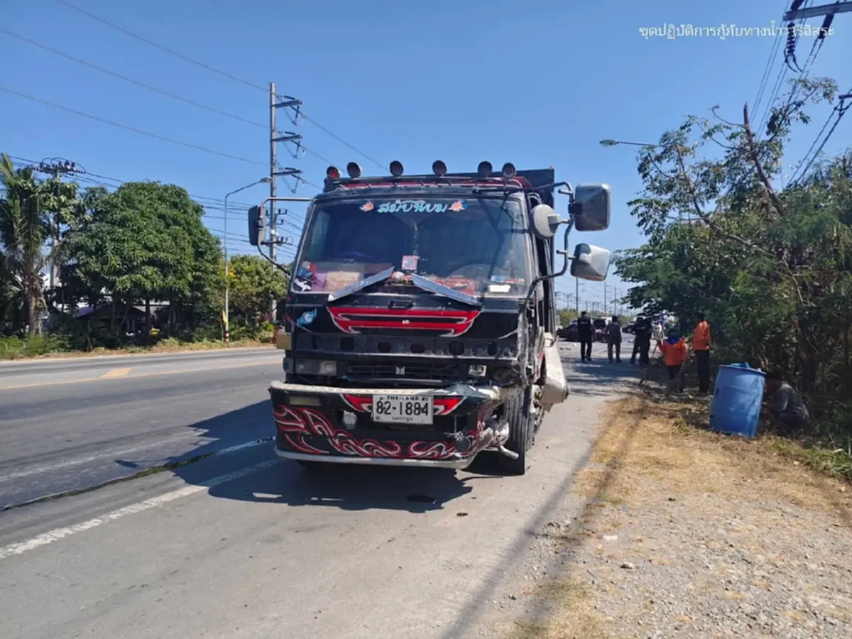 ทะเบียนรถ หนุ่มรอดปาฏิหาริย์ ขับรถชนสิบล้อ 2 คัน ขนลุกพระที่ห้อย