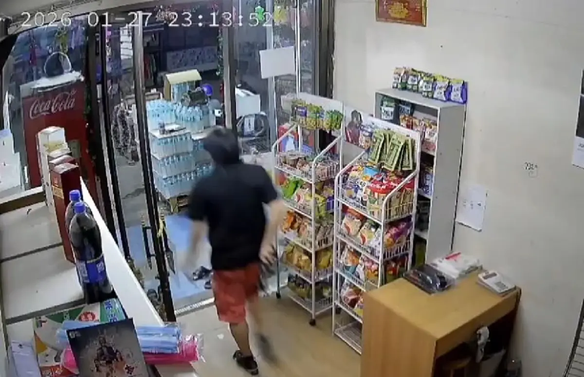 หนุ่มใหญ่ร้านของชำ เก็บความแค้นสะสม บุกลงมือเพื่อนบ้านดับ