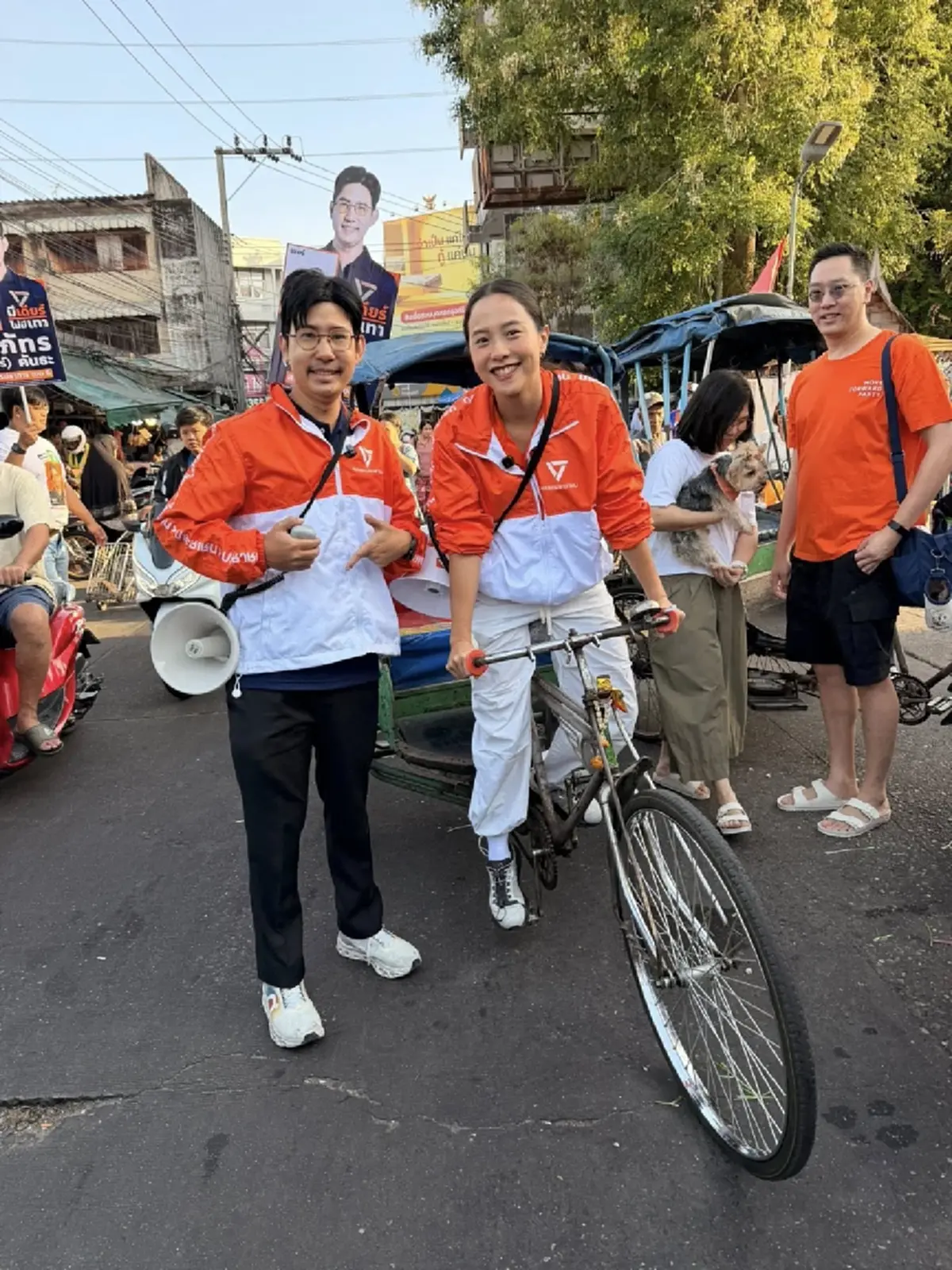 ไอซ์ รักชนก งัดผลงานโชว์ หลังถูกป้าถามเดือด เข้าสภาบ้างรึเปล่า