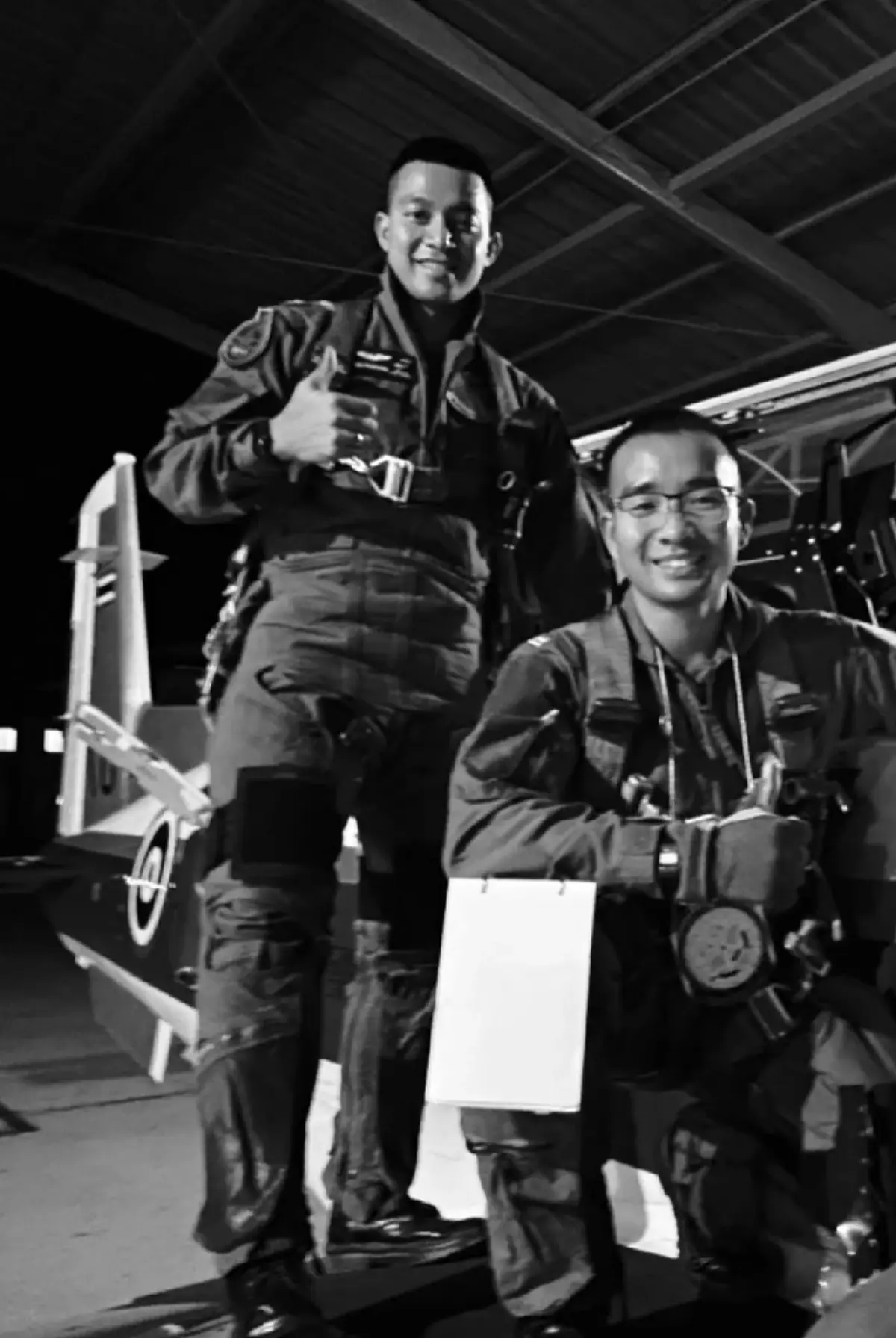 เปิดโพสต์เพื่อน สุดอาลัย 2 นักบินเสียชีวิต เครื่องบินทหารตกกลางป่า