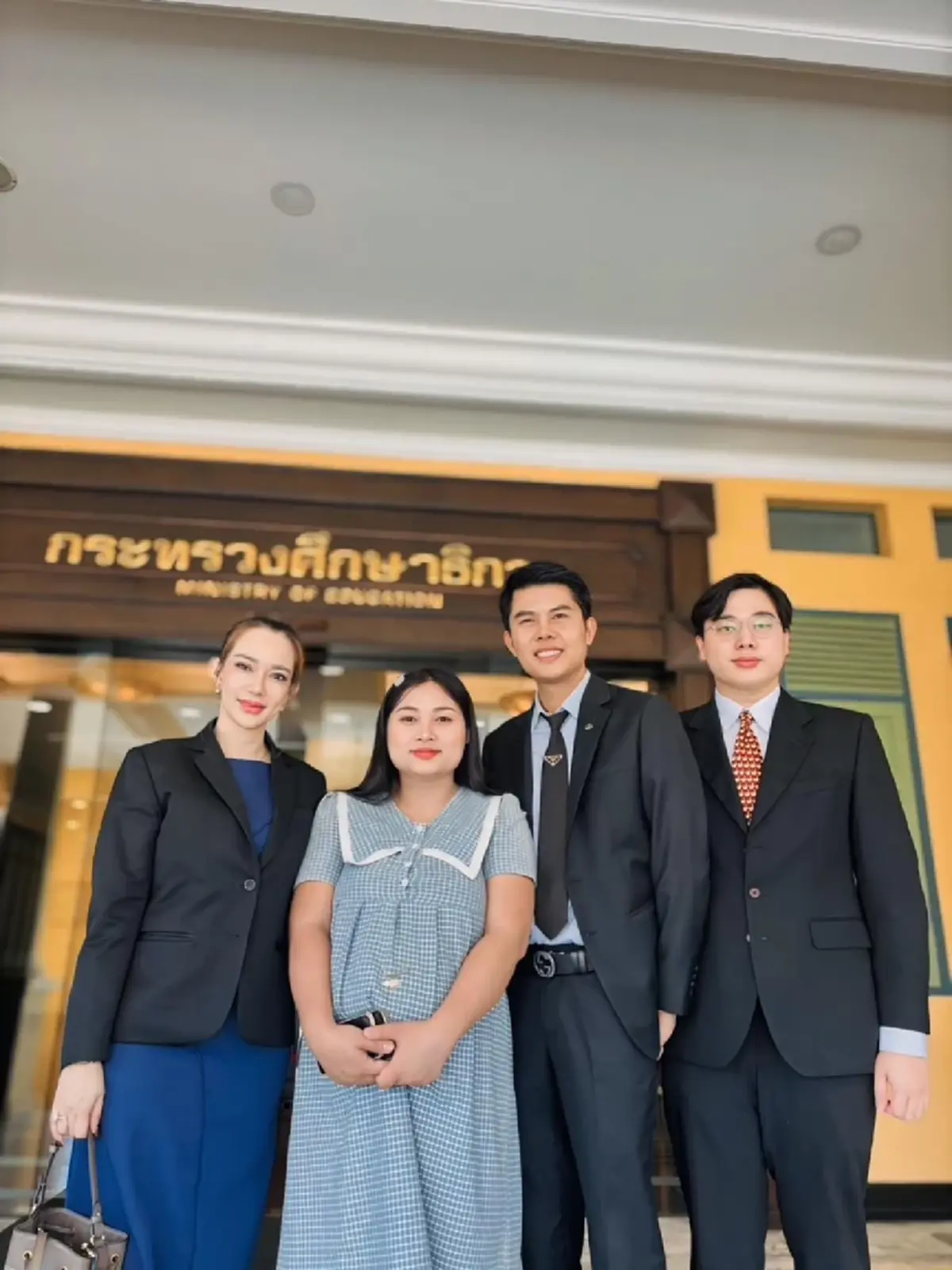 สพฐ. เปิดผลสอบเบื้องต้น ตั้งกก.สอบวินัยร้ายแรงครูบี๋