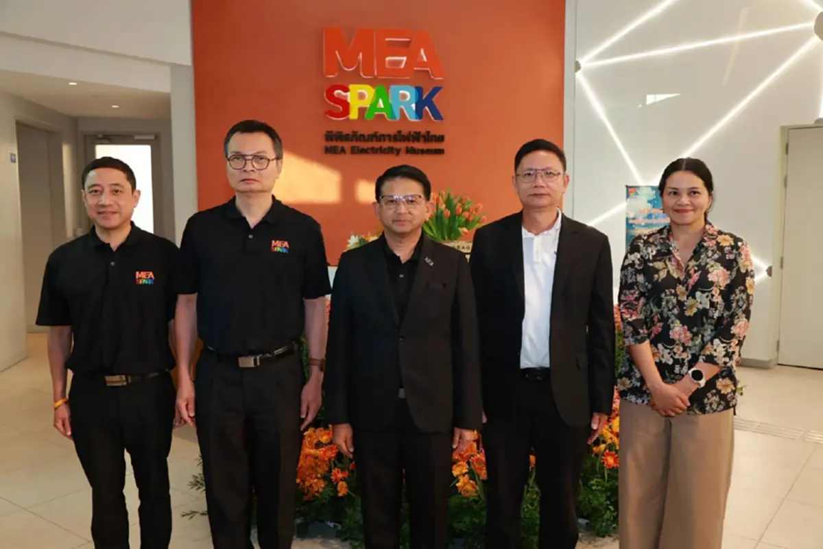 "MEA"เนรมิต MEA SPARK  โชว์นิทรรศการแสงสีสุดตระการตา Flowers Light SPARK