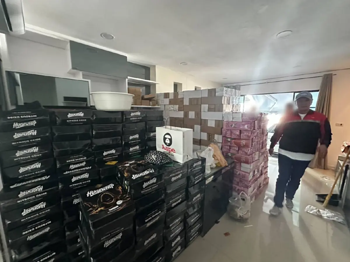 บุกทลายเครือข่ายแก๊สหัวเราะรายใหญ่ รวบ 5 จีนเทา ของกลาง 3.5 ล้าน