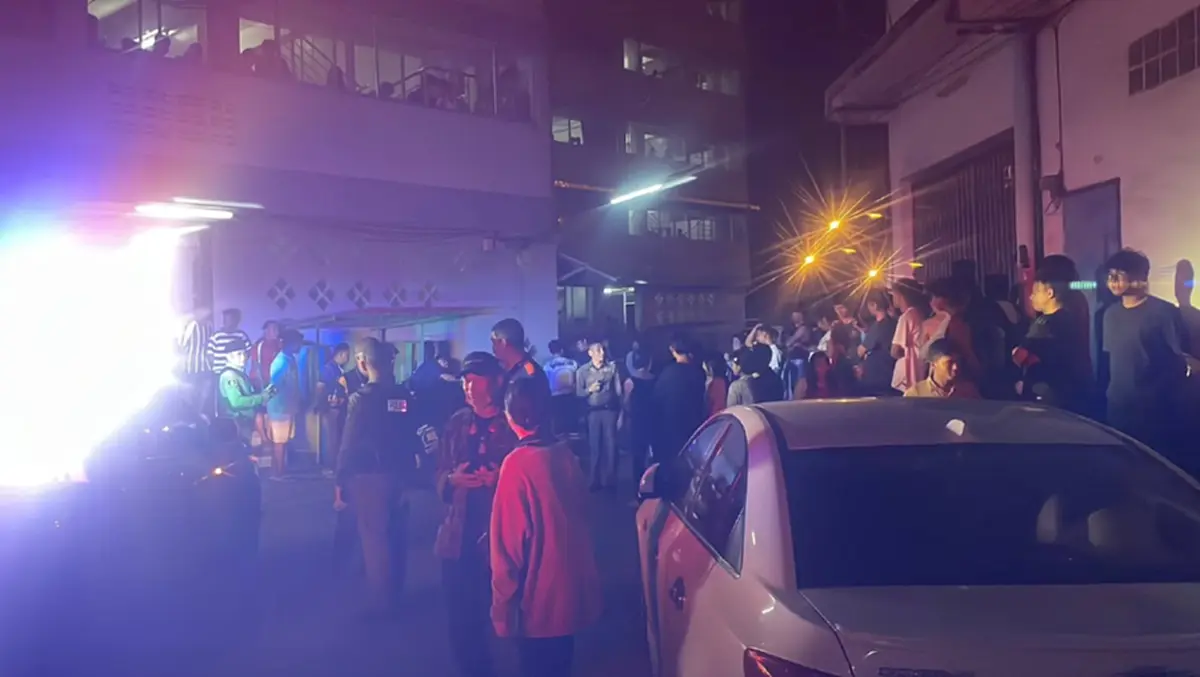 ชาวบ้านผวา พม่านับร้อย ยกพวกตะลุมบอนกลางดึก รู้สาเหตุพูดไม่ออก