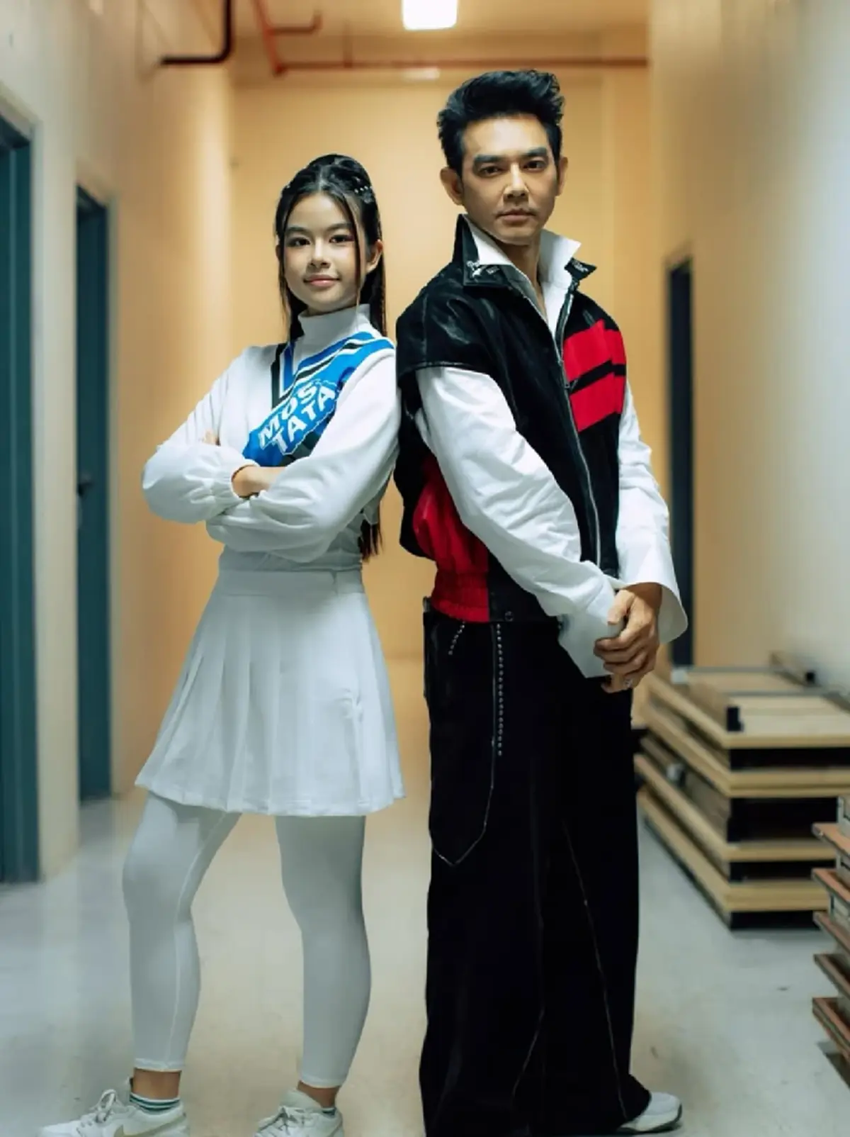 ยิ่งโตยิ่งสวย! “น้องโสน” ลูกสาวนักร้องดัง ออร่าจับบนเวที 