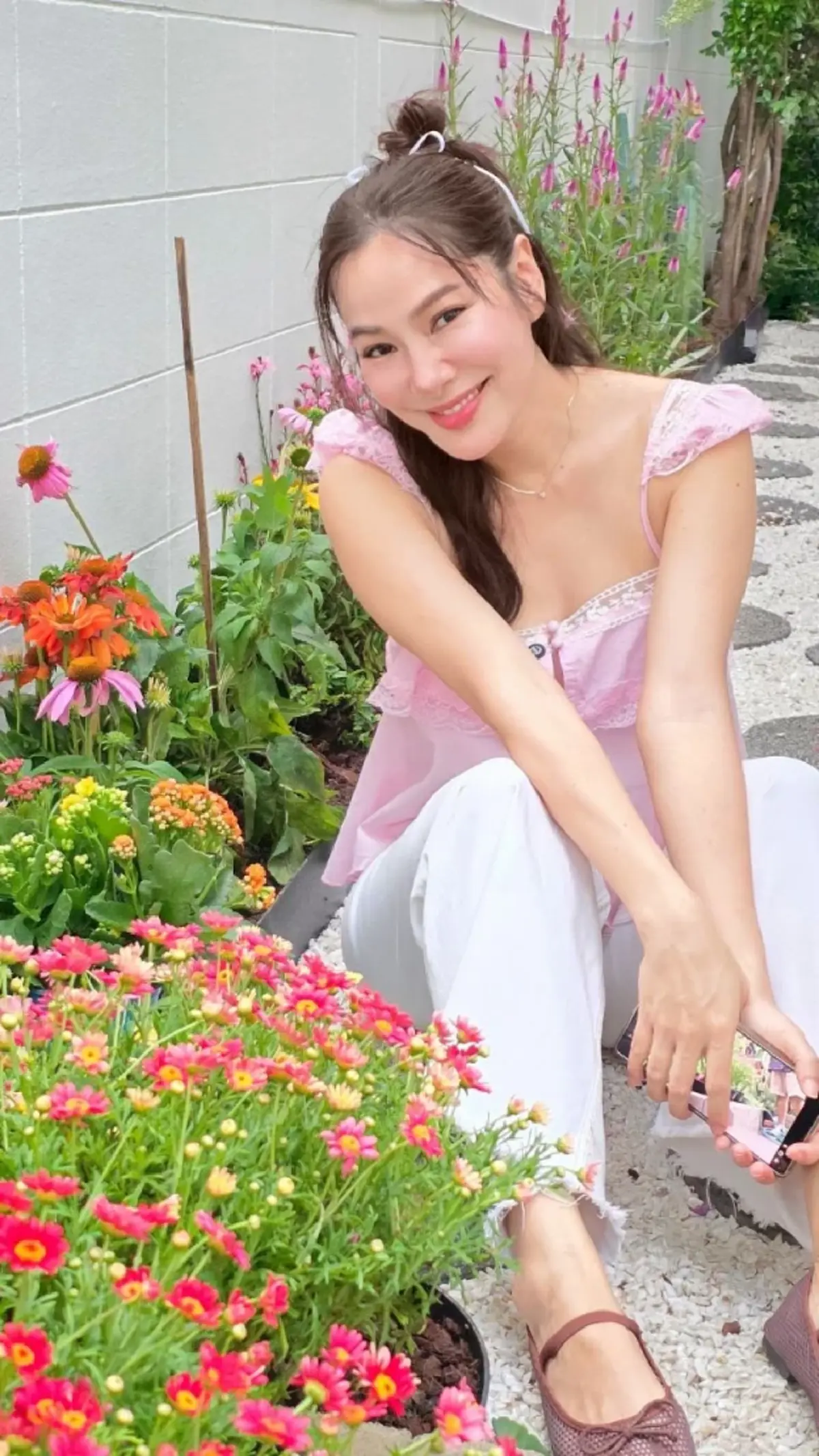 เปิดโลกนักกิน! “จอย รินลณี” รีวิวชิมผลมอนสเตอร่า ไม้ประดับสุดฮิต