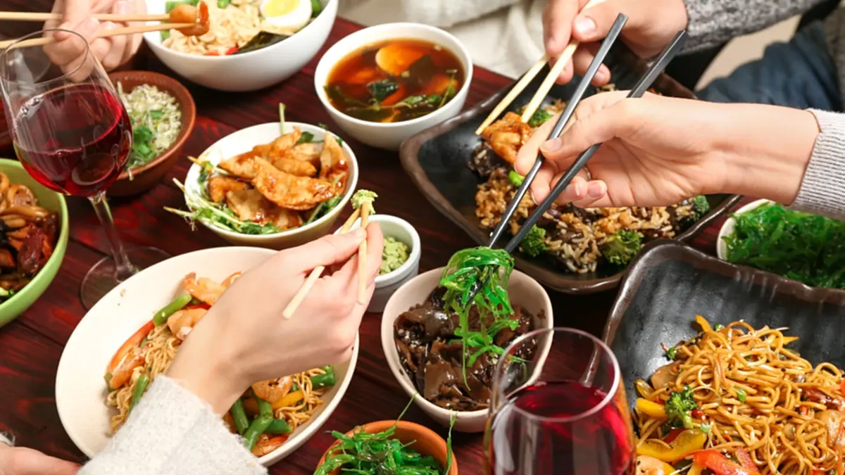 กินตามกรุ๊ปเลือด ได้ผลจริงไหม? สรุปครบ กินอะไรดี เลี่ยงอะไรบ้าง