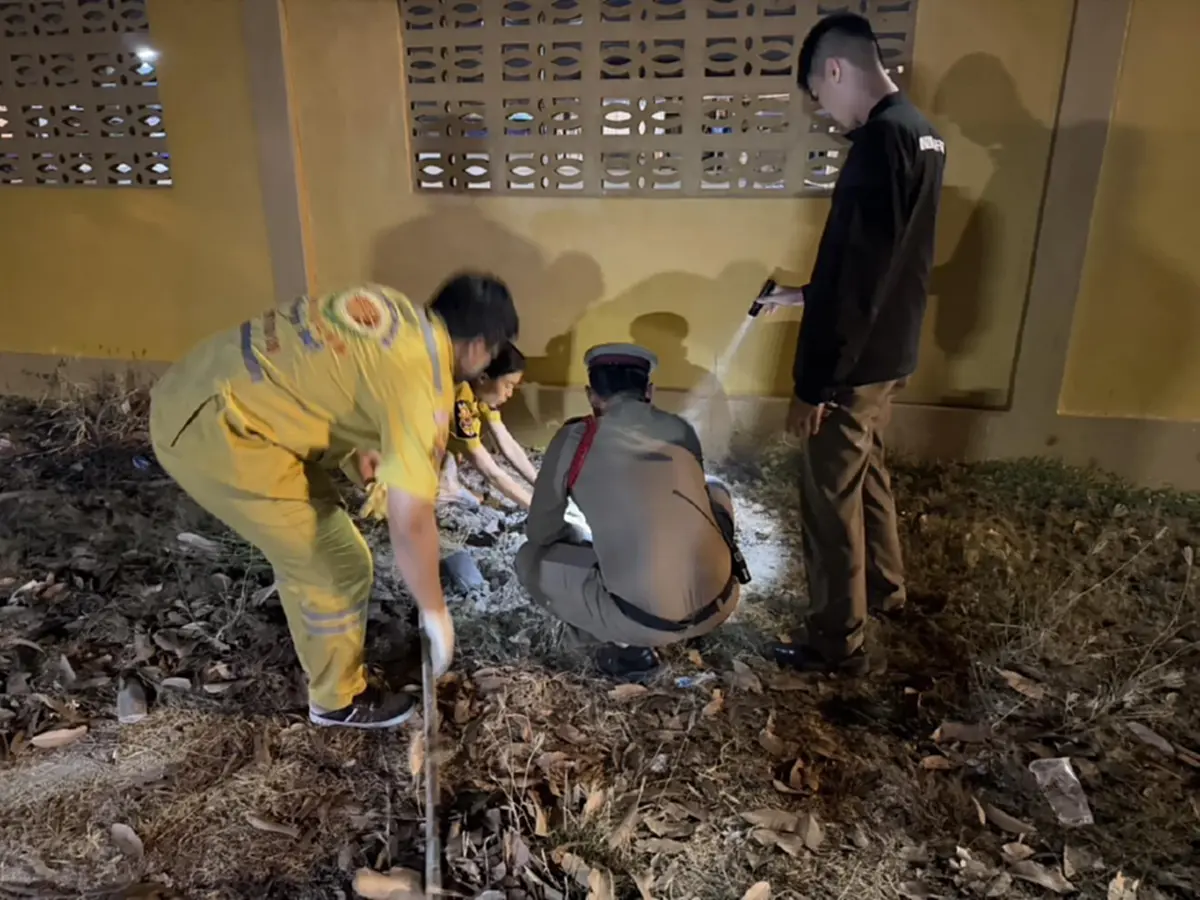 ชาวบ้านตกใจ ชายหญิงอุ้มห่อผ้าไปฝังหลังวัด เสียงร้องไห้ตลอดทาง