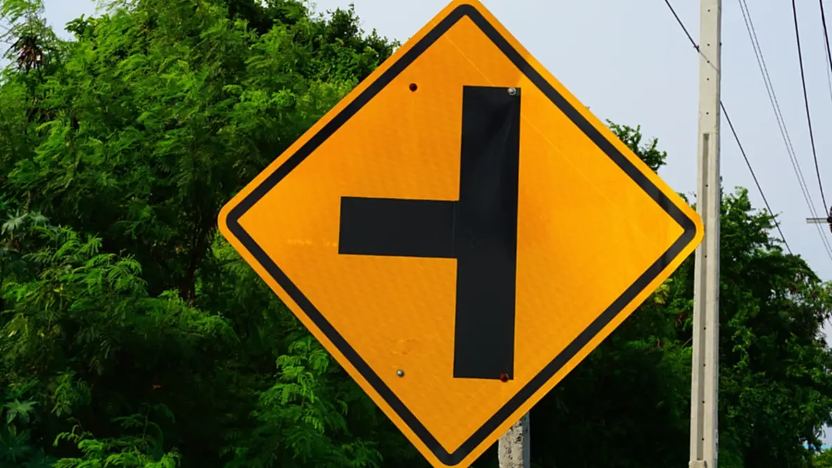 บ้านอยู่ทางสามแพร่ง แก้ได้จริง เผยวิธีลดพลังแรงให้อยู่สบายขึ้น