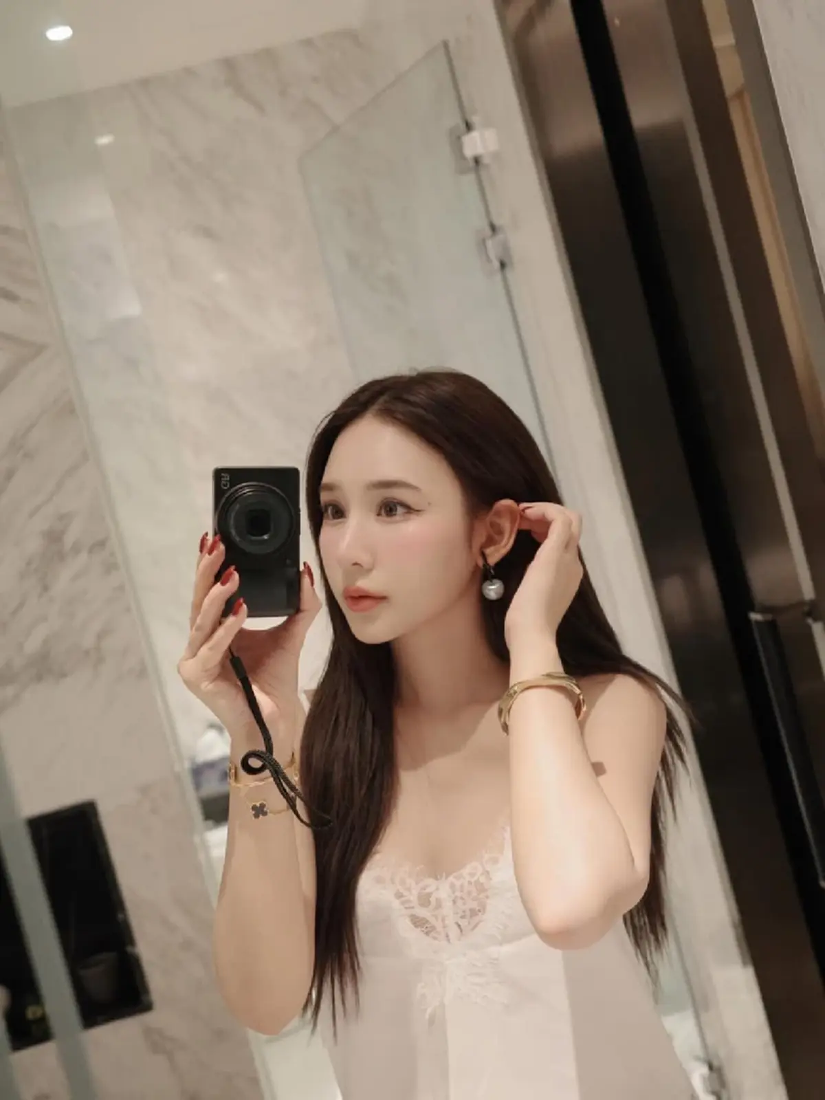 นางเอกดัง ปล่อยโฮ ตรวจพบไฮเปอร์ไทรอยด์ ใจเสียป่วยทั้งที่อายุน้อย