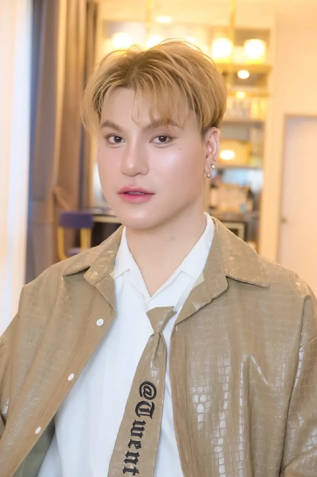 ฤกษ์ดี บูม หมูทะ ถอยรถคันใหม่ป้ายแดง แฟนๆ แห่ซูมเลขทะเบียนสวย