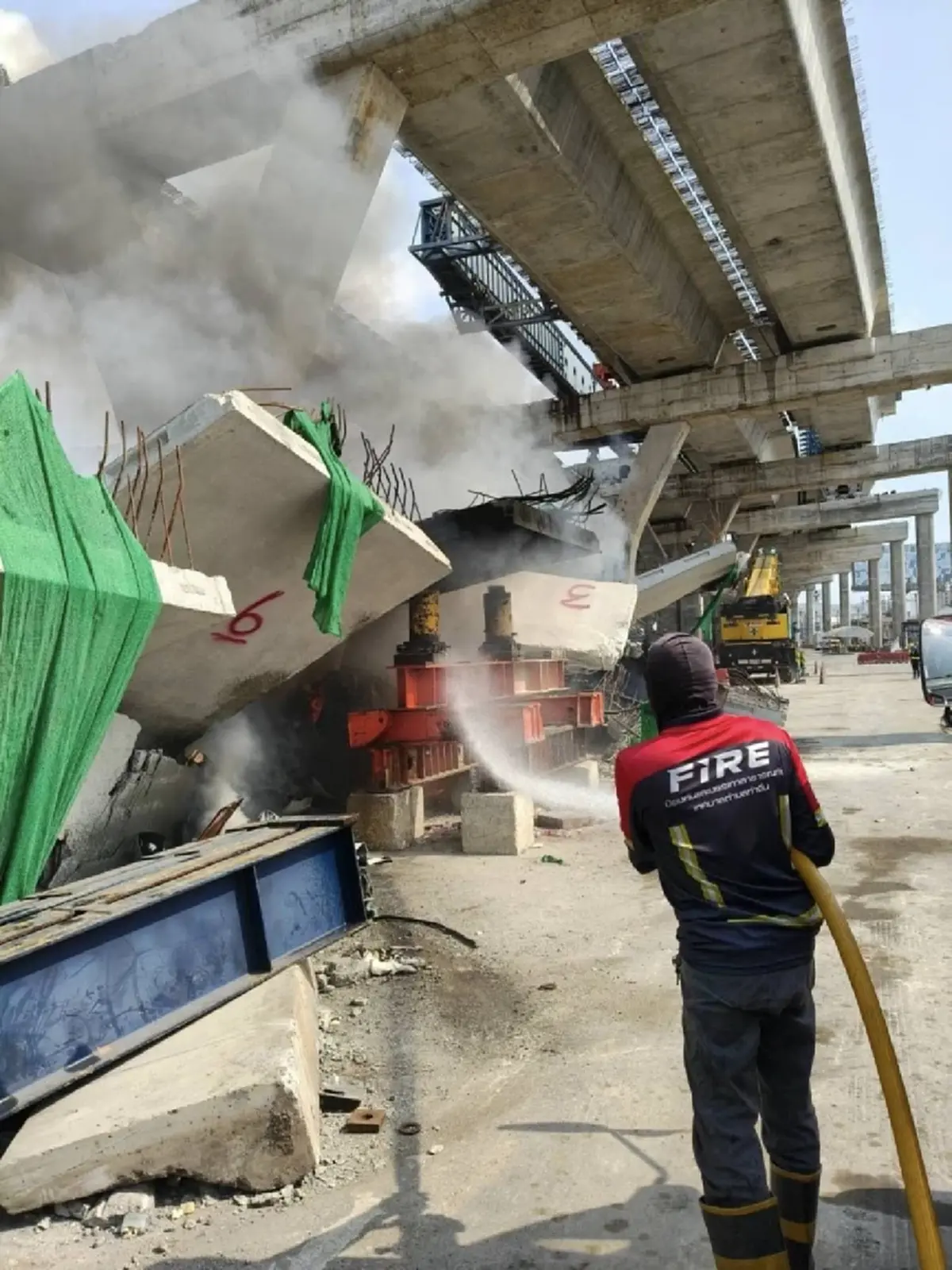 รู้แล้ว สาเหตุไฟไหม้จุดเครนถล่ม ถนนพระราม 2 เกิดจากอะไร