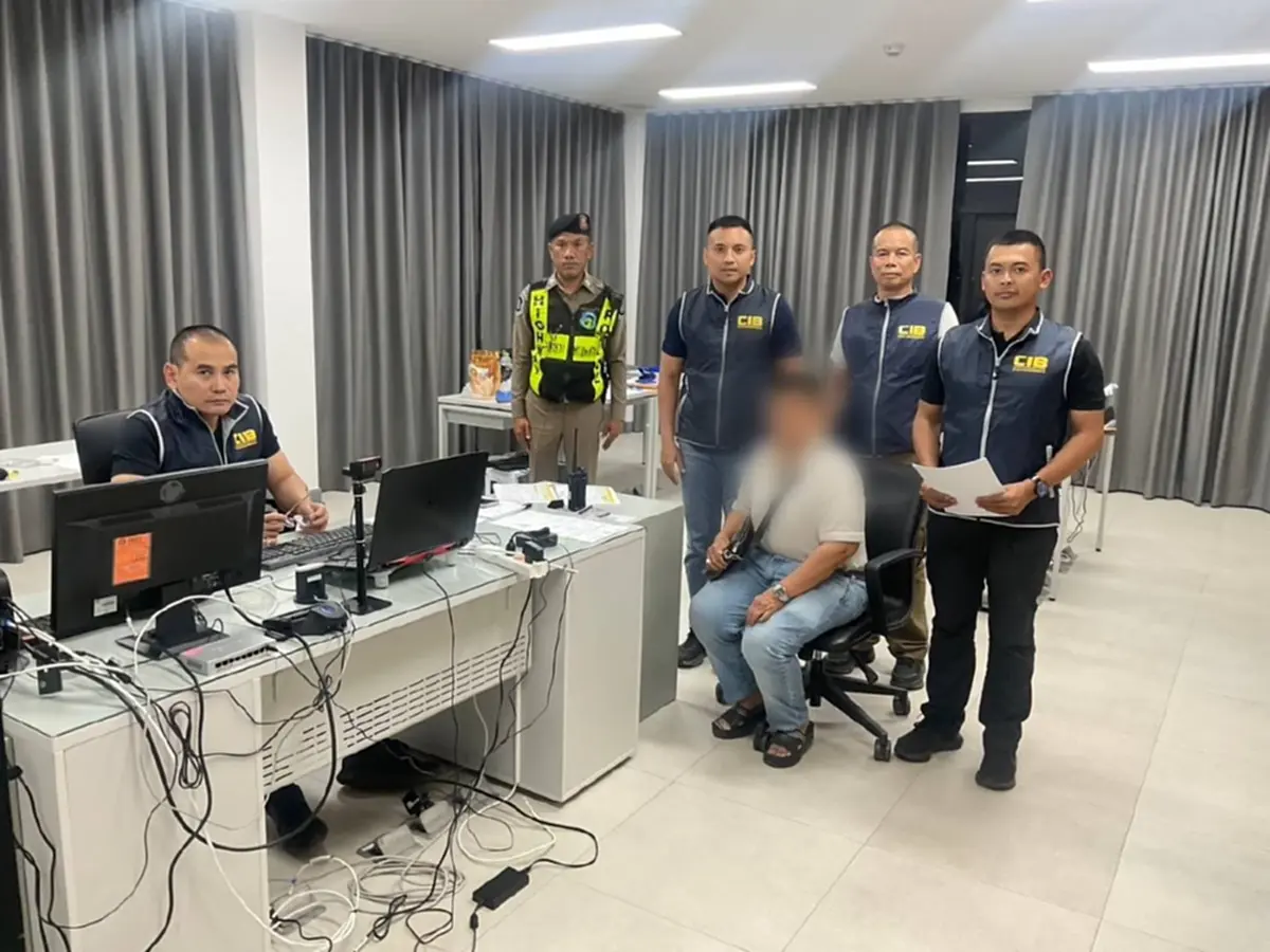 ตำรวจสอบสวนกลาง (CIB) สกัดจับรถย้อนศรเลนขวาบนทางพิเศษ 81