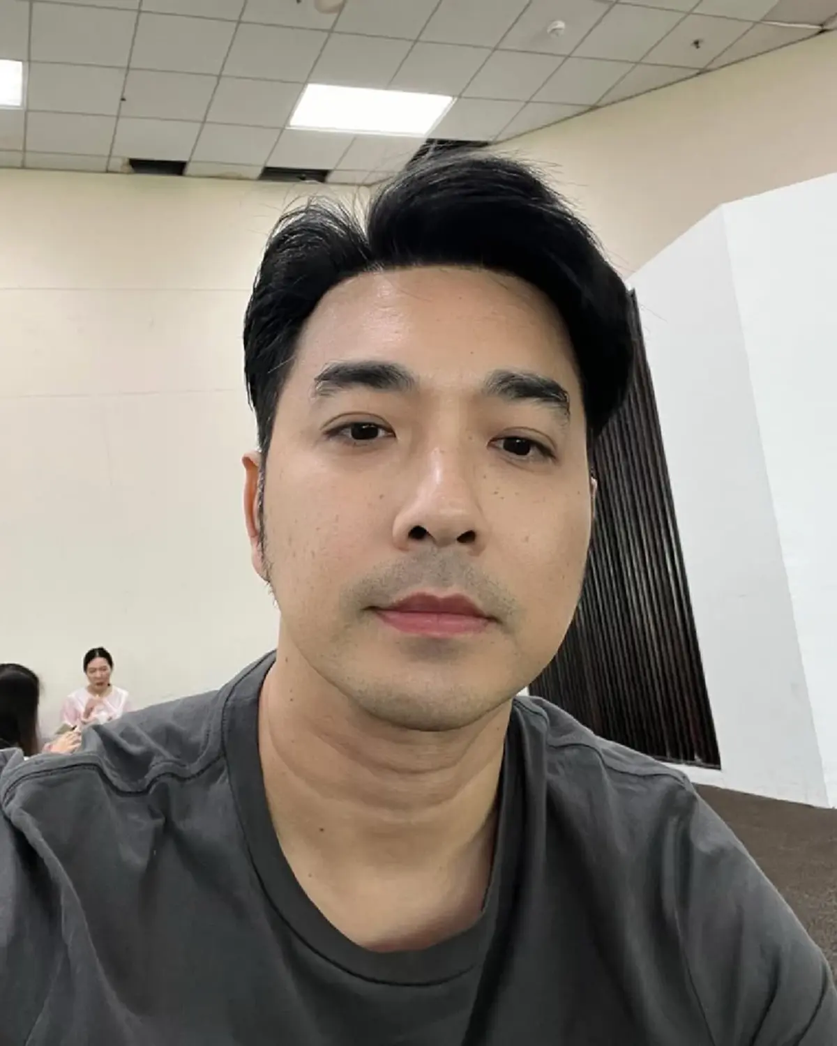 เจมส์ เรืองศักดิ์ ถอยรถใหม่ป้ายแดง แฟน ๆ แห่โฟกัสเลขทะเบียนสวย