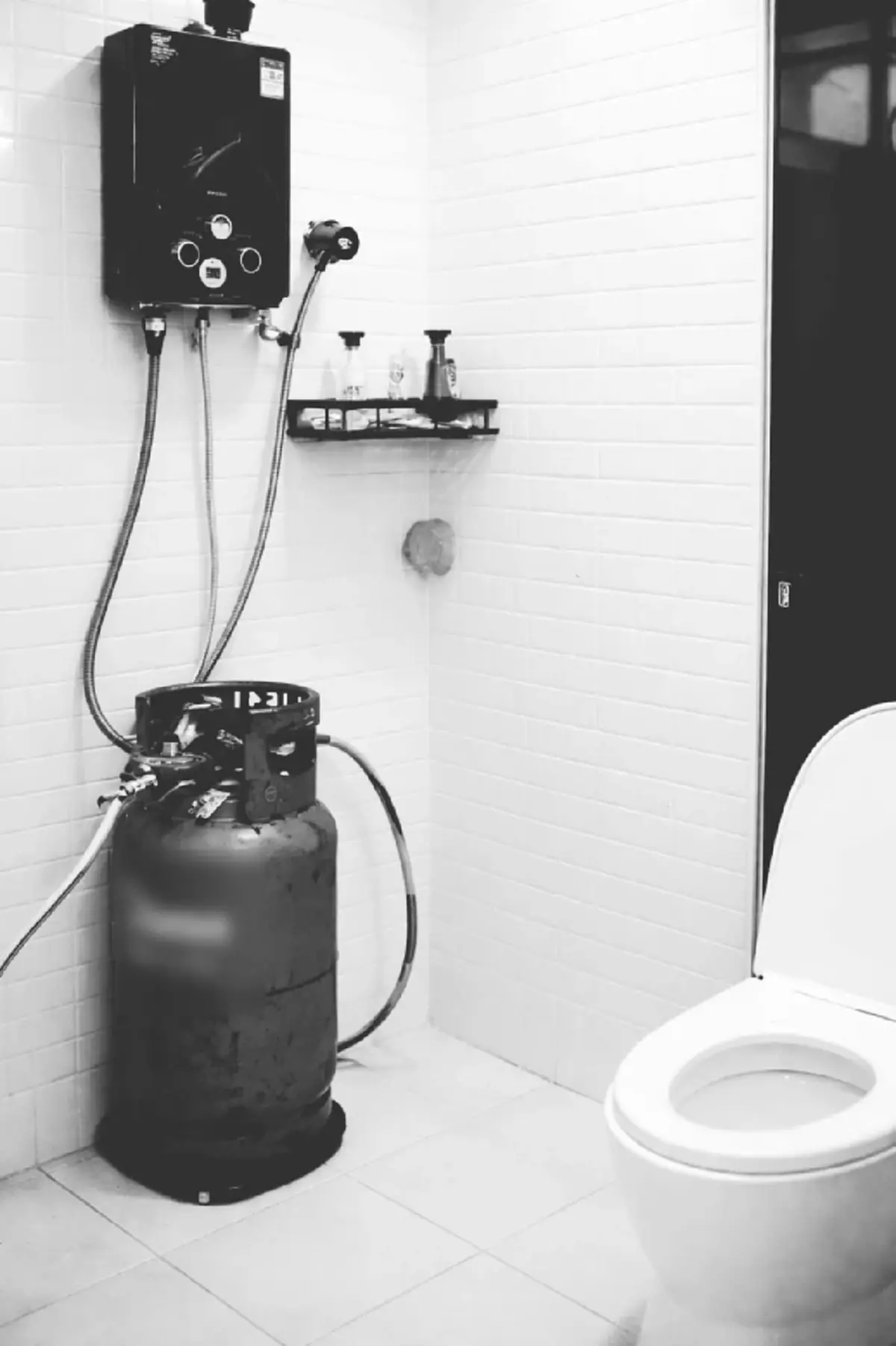 ภัยใกล้ตัว"แก๊สพิษไร้กลิ่น" ห้องน้ำปิดสนิท คร่าชีวิตสาวน้อย