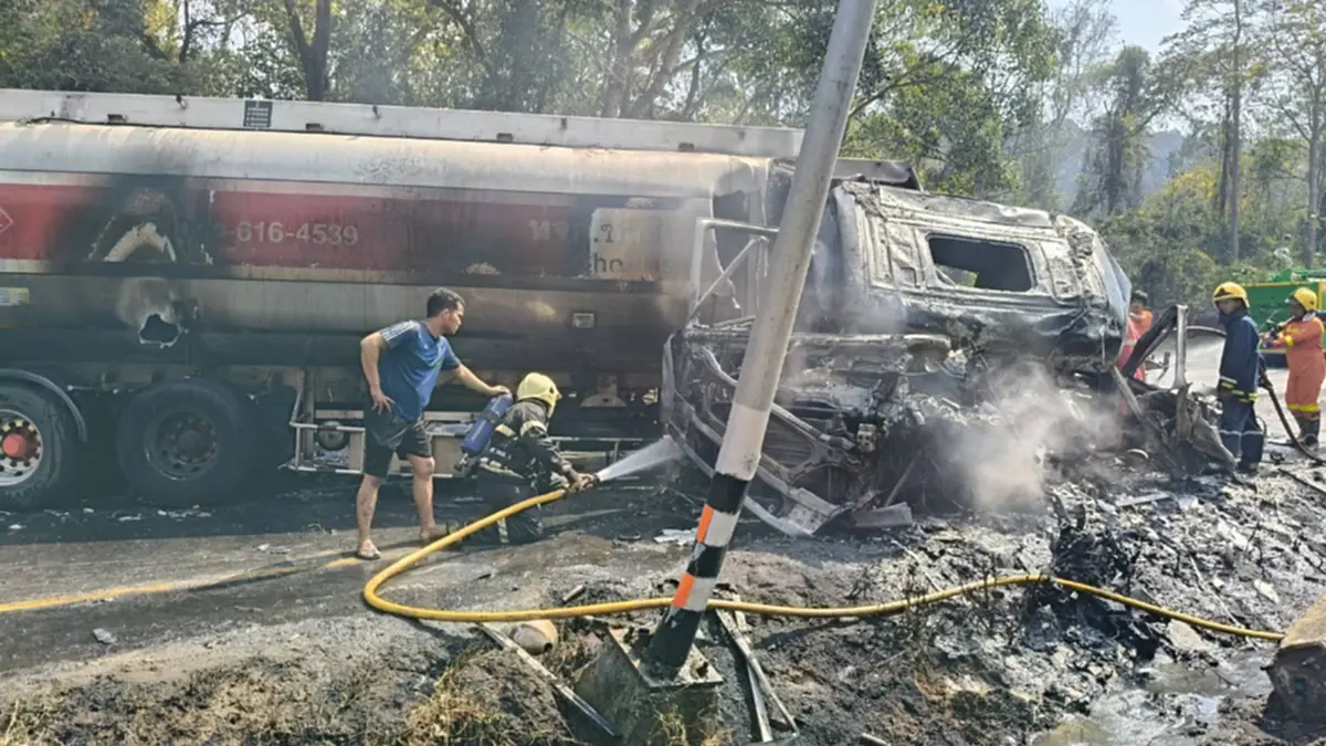 แจ้งเลี่ยงเส้นทางอุบัติเหตุ รถบรรทุกน้ำมัน(รถเปล่า) ไฟไหม้