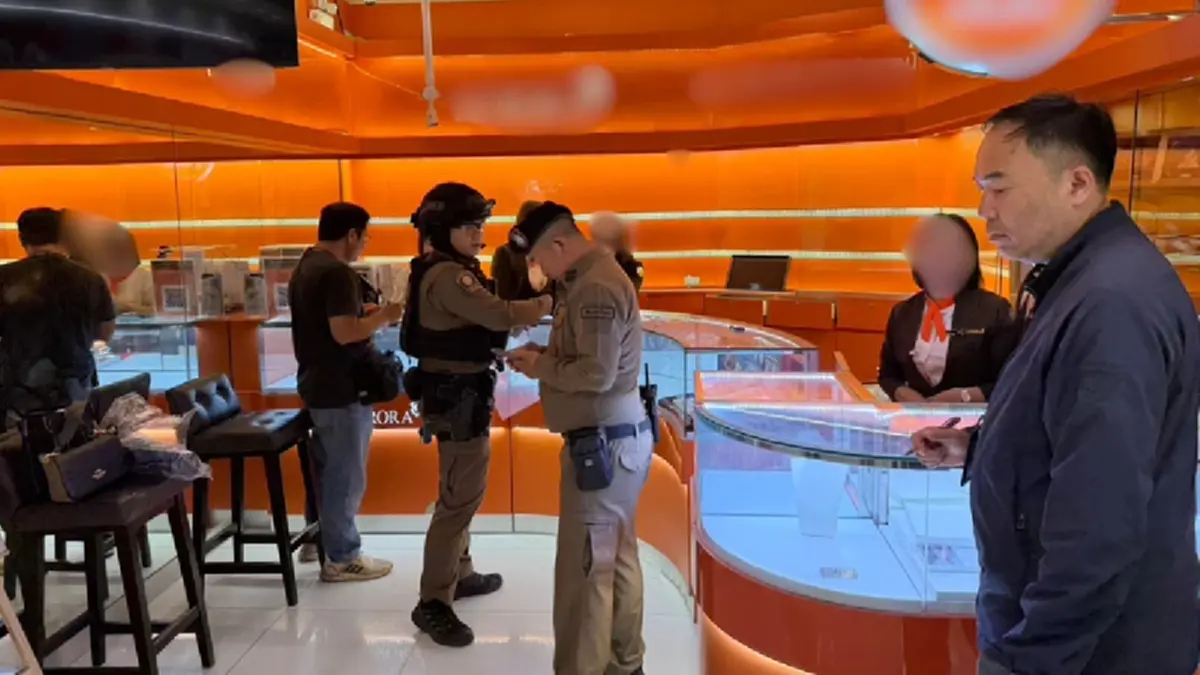 พนักงานแฉนาทีคนร้ายบุกปล้นทอง คำขู่สุดเลือดเย็น สำเนียงออกชัด