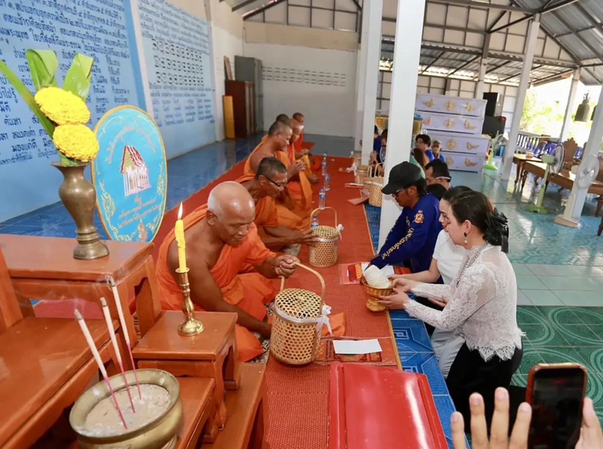 บุญส่งถึงผู้ล่วงลับ มูลนิธิองค์กรทำดี มอบโลงสงเคราะห์ญาติโยม