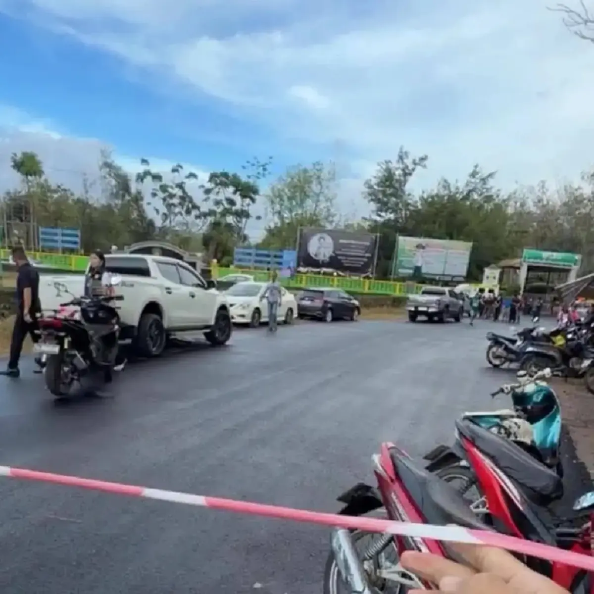 อาการล่าสุด ผอ. โรงเรียนพะตงฯ หลังเหตุคนร้ายควงปืนบุก