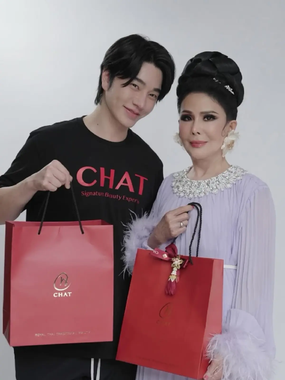 เปิดภาพล่าสุด เพชรา เชาวราษฎร์ ศัลยกรรมหน้าใหม่ในวัย 84 ปี