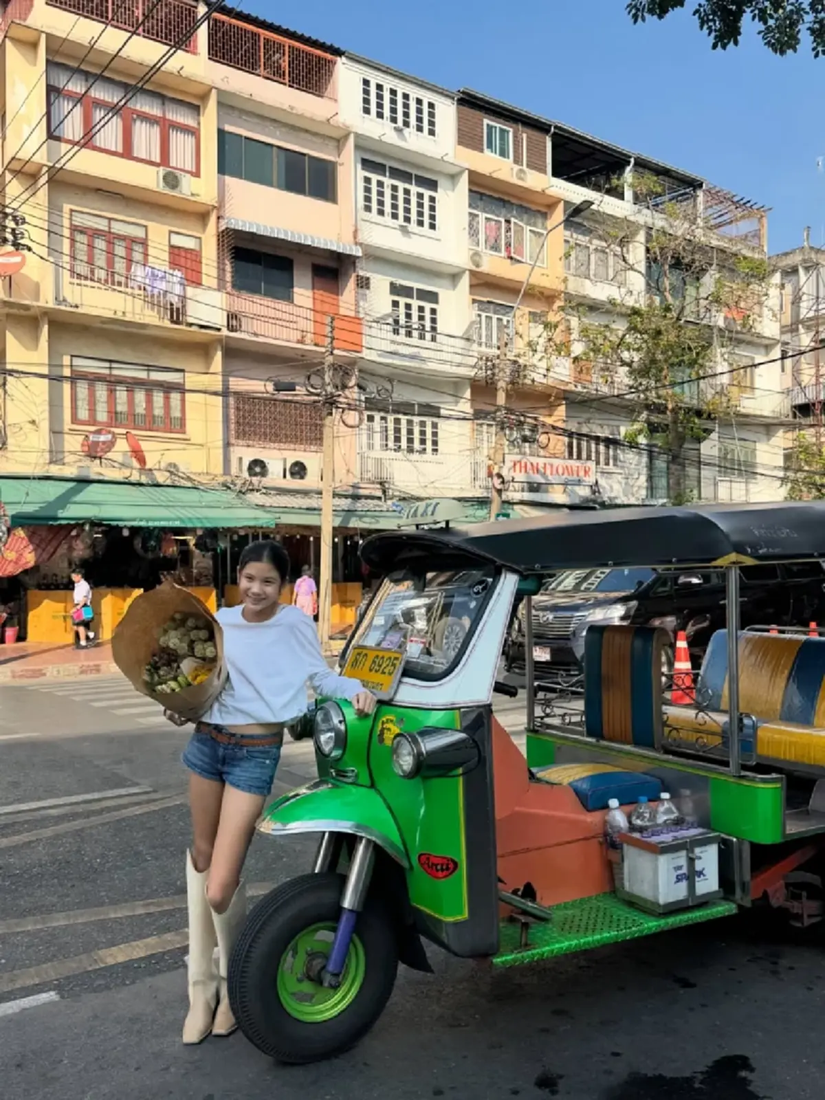 โตไวมาก!  ลูกสาว “พลอย จินดาโชติ” วัย 15 ปี หน้าเก๋ หุ่นเป๊ะสะดุดตา