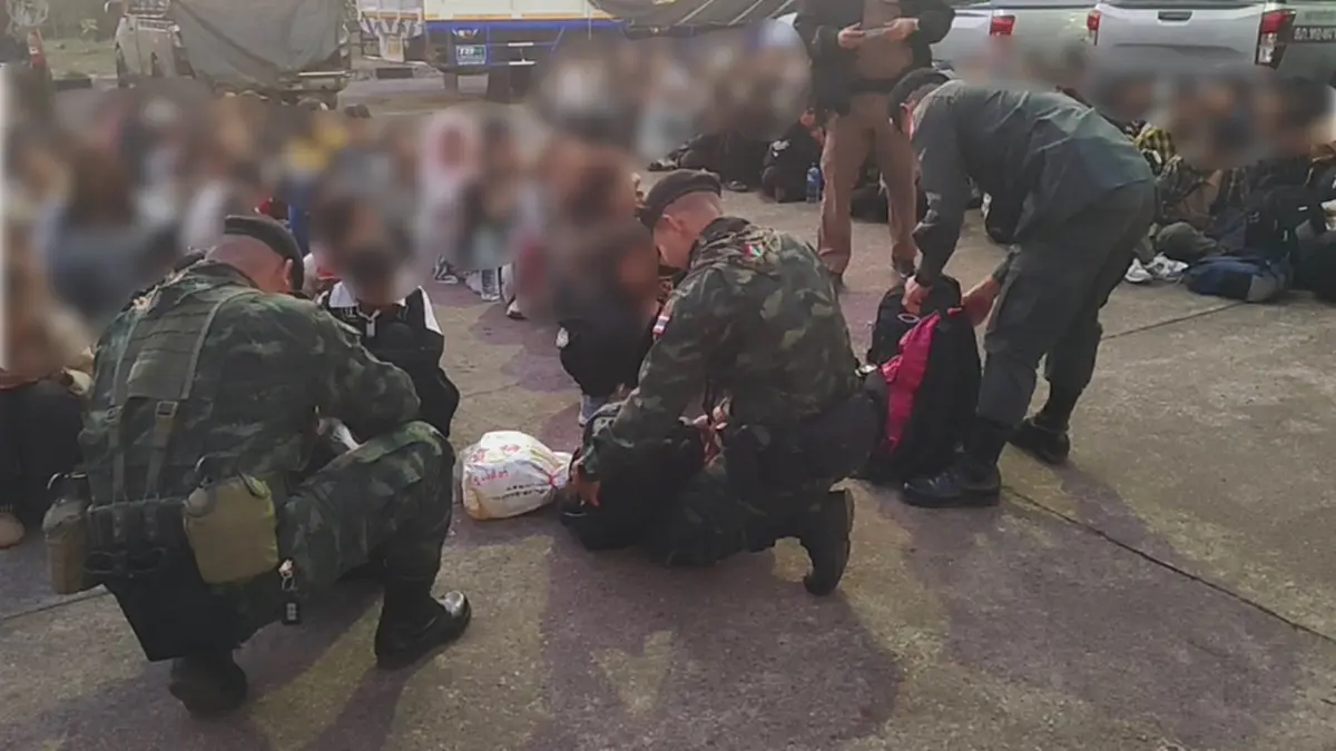 กกล.สุรสีห์ รวบต่างด้าวผิดกฎหมาย 114 ราย ลักลอบข้ามแดน