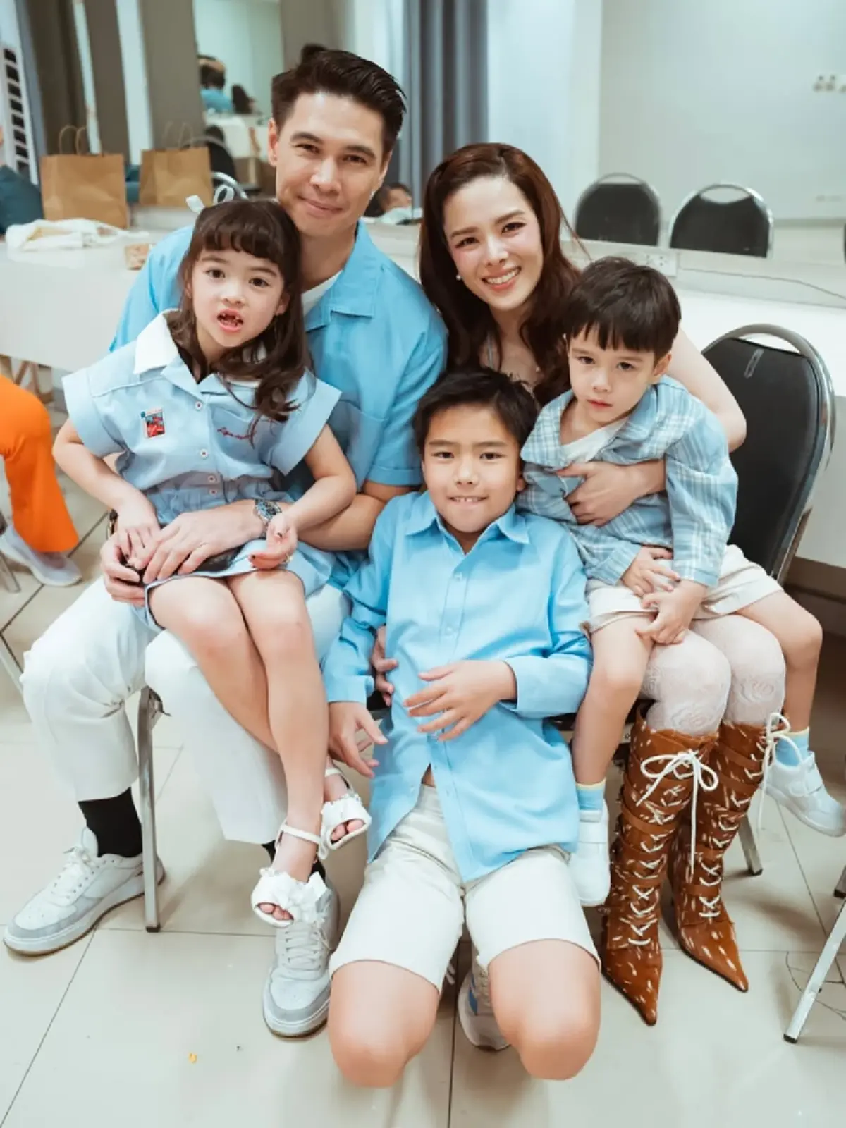 หล่อสวยยกบ้าน! ครอบครัว “แมทธิว ดีน-ลีเดีย” ถ่ายภาพพร้อมหน้าลูกๆ