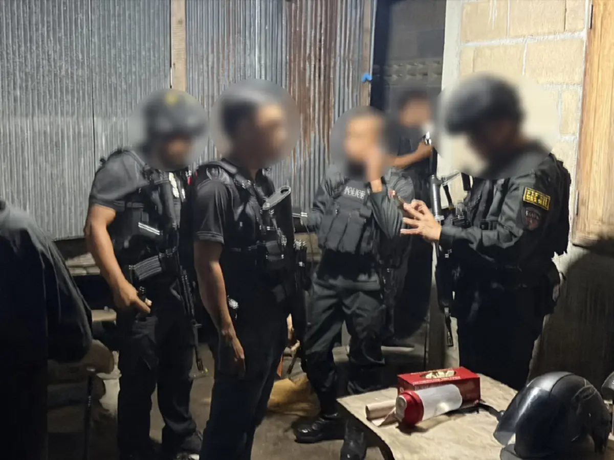 โจรใต้ประกอบระเบิดพลาด บึ้มคาบ้าน ดับ 1 ที่เหลือบาดเจ็บ ยังหลบหนี