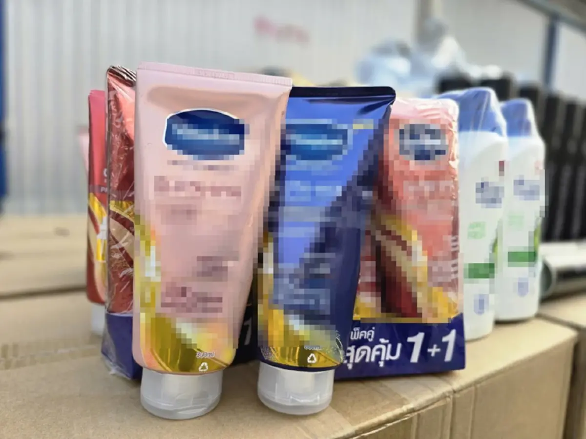 ฝันร้ายสายช้อปออนไลน์ บุกโกดังของปลอม ครีม แชมพู ยี่ห้อดังเพียบ