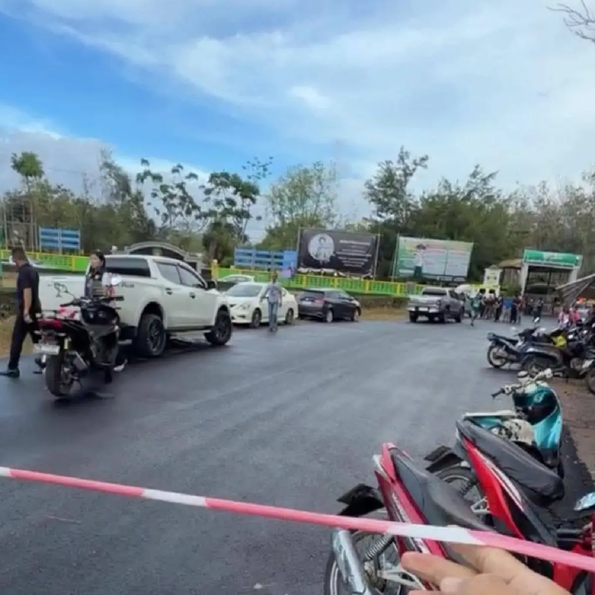 ใจหาย รู้ตัวแล้ว ผู้บาดเจ็บ เหตุคนร้าย พกอาวุธบุกโรงเรียนดัง