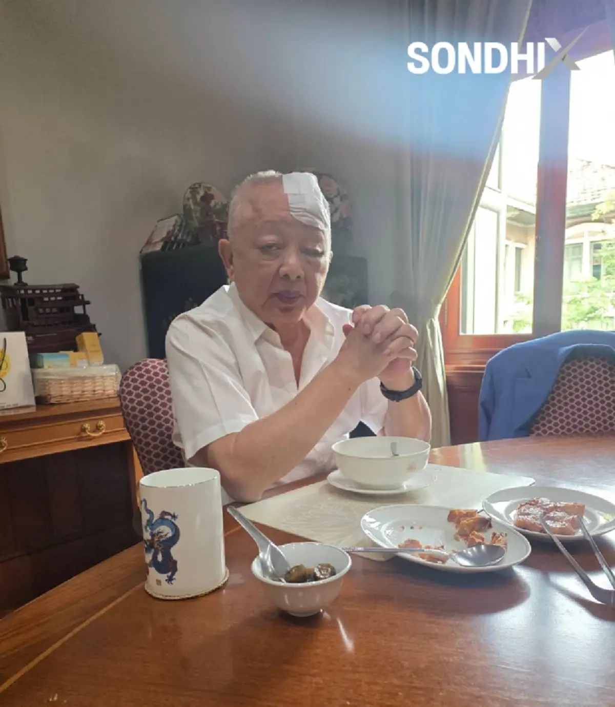 แห่ส่งกำลังใจ สนธิ ประสบอุบัติเหตุ ขอพักอย่างน้อย  2 - 3 อาทิตย์ 