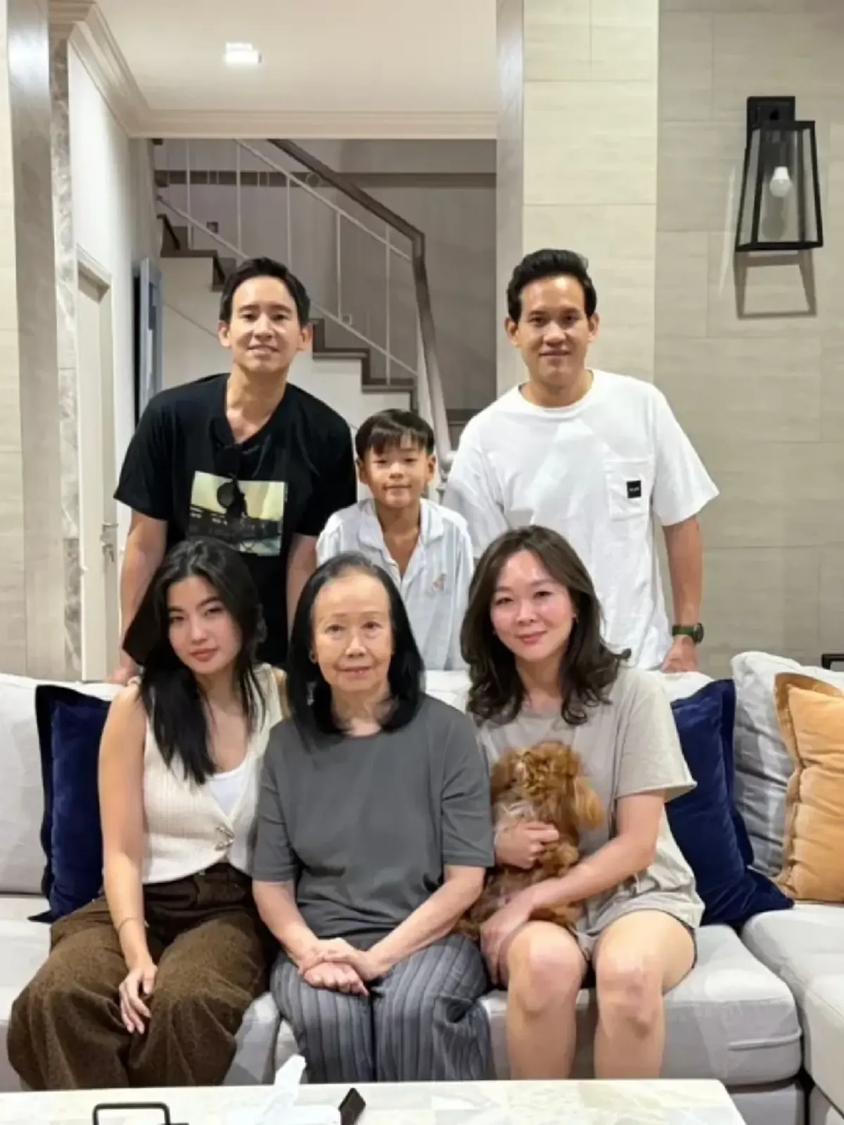 ชัดเจน "พิธา" เปิดภาพสุดหวานกับ"ก้อย อรัชพร"รับวาเลนไทน์