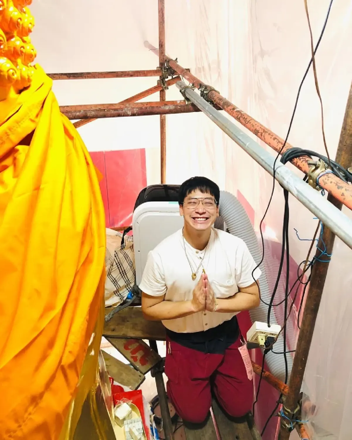 เปิดภาพล่าสุด ใช้ชีวิตเรียบง่ายในวัด แฟนคลับแห่คิดถึงคอนเสิร์ต