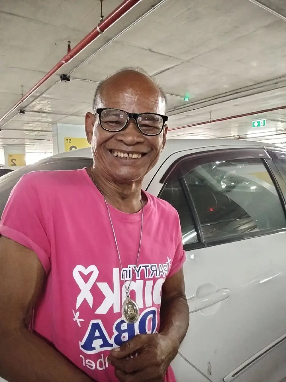 เปิดโฉมหน้า คนดูแลที่ดิน 4 ไร่ เด๋อ ดอกสะเดา ที่แท้คือคนดัง