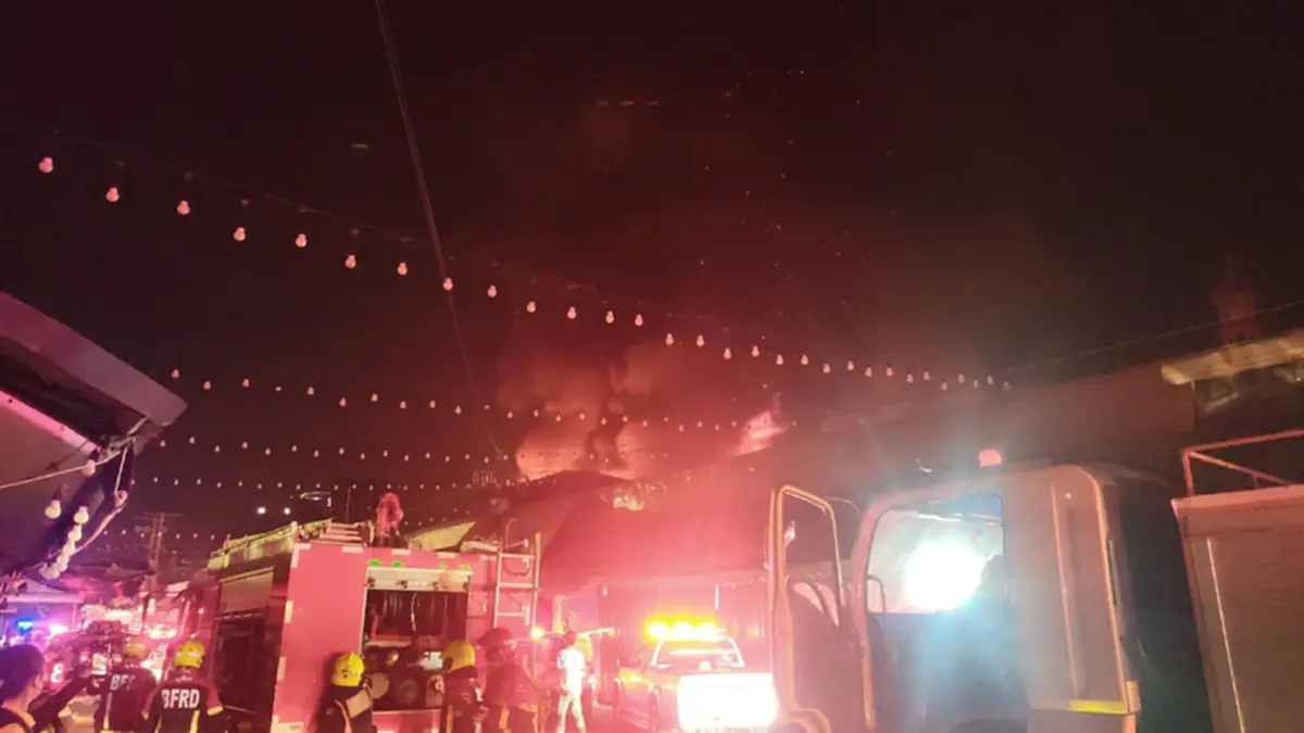 ด่วน! ไฟไหม้"ตลาดนัดจตุจักร"กลางดึก วอดแล้ว 28 ร้าน