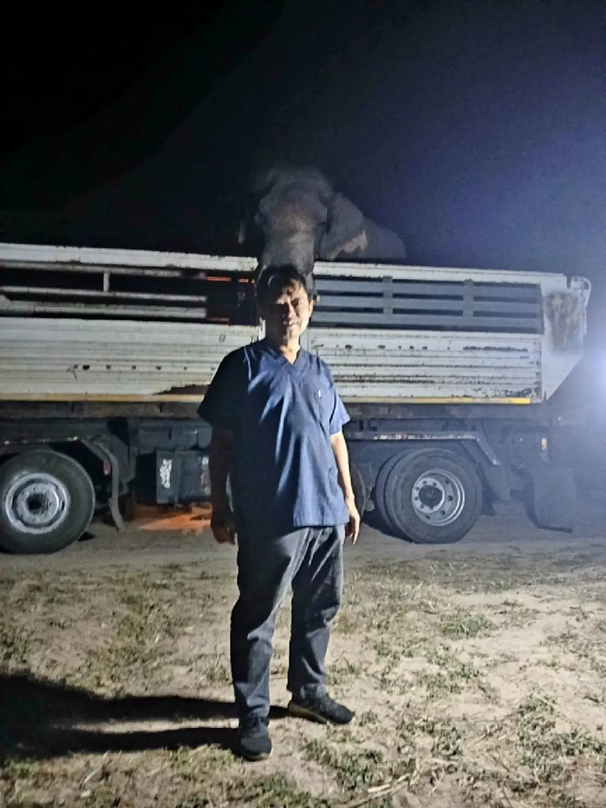 หมอเผด็จ ขอพูดตรงๆ ยิงยาซึมเพื่อควบคุมช้าง สิ่งสำคัญกว่าโดสยา