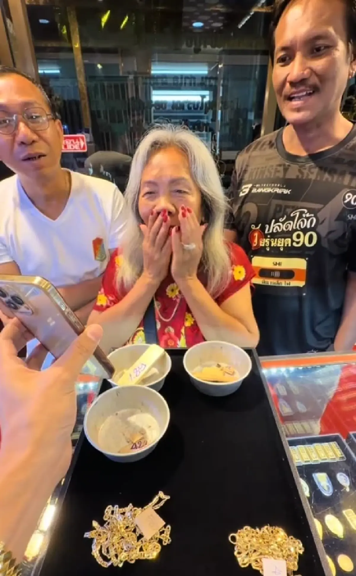 คุณยายบุรีรัมย์ขนทอง 50 ปีขาย หวังได้ 4 แสน เห็นราคาจริงอ้าปากค้าง