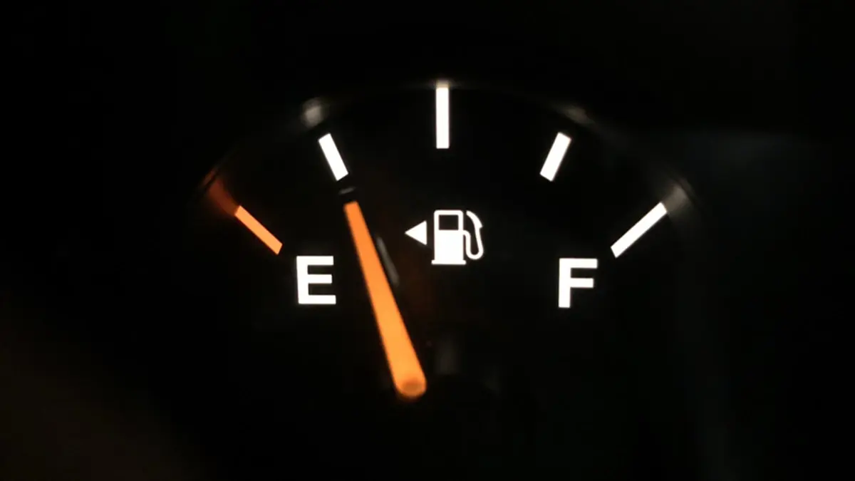 ไฟเตือนน้ำมันขึ้นบ่อย ระวัง! พฤติกรรมวัดใจอาจทำพังก่อนเวลา