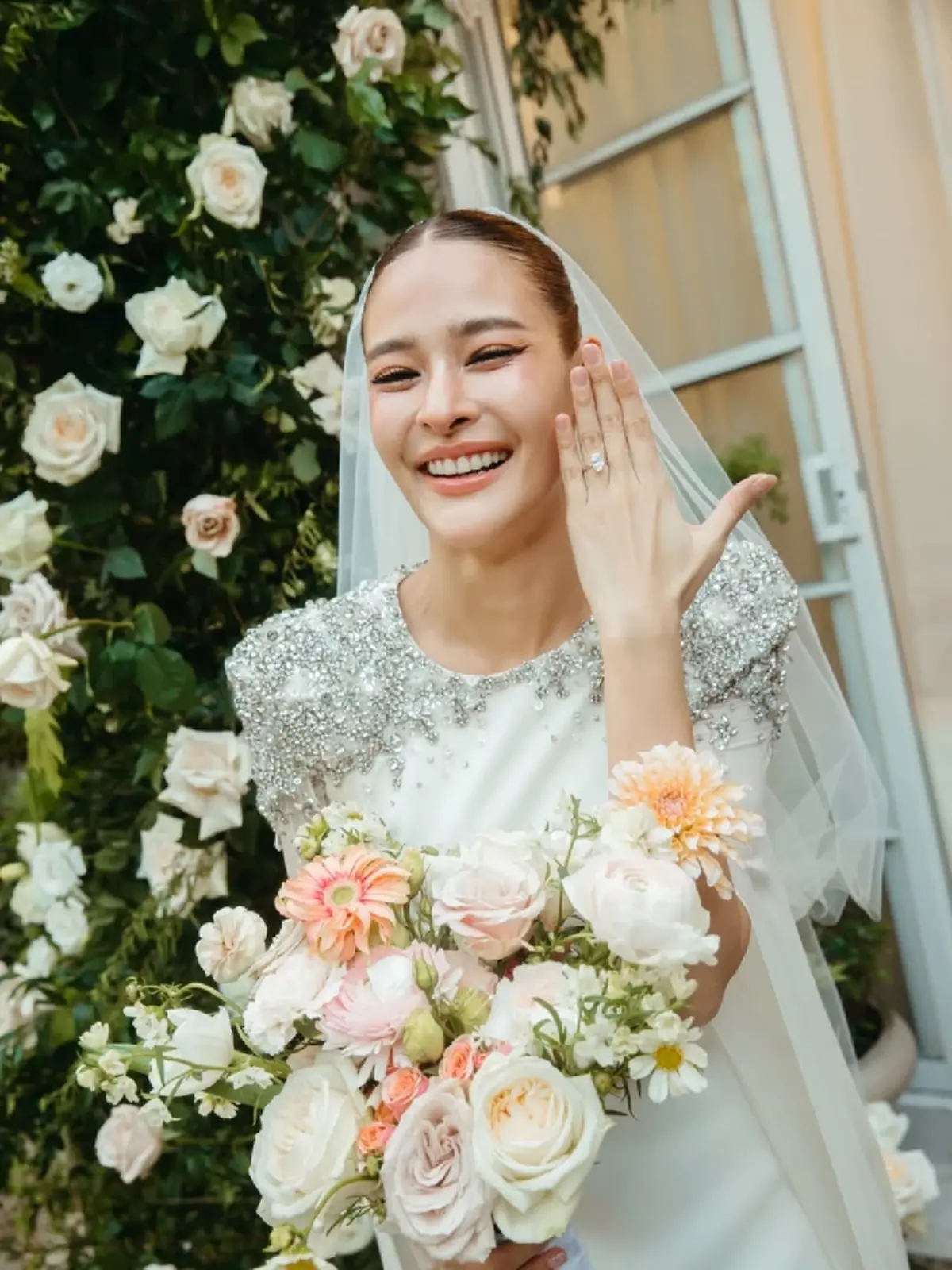 เซอร์ไพรส์ ปุ๊กลุก และ ไมค์ ควงแขนเข้าสู่ประตูวิวาห์ ช่วงปลายปี 67