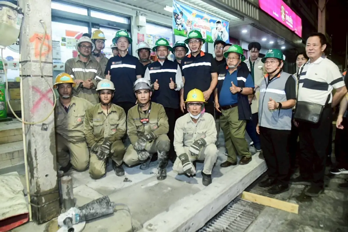 MEA เร่งรื้อถอนเสาไฟฟ้า-สายสื่อสาร มุ่งเป้า "ถนนสวย ไร้เสาสาย" บนถนนประชาราษฎร์สาย 2