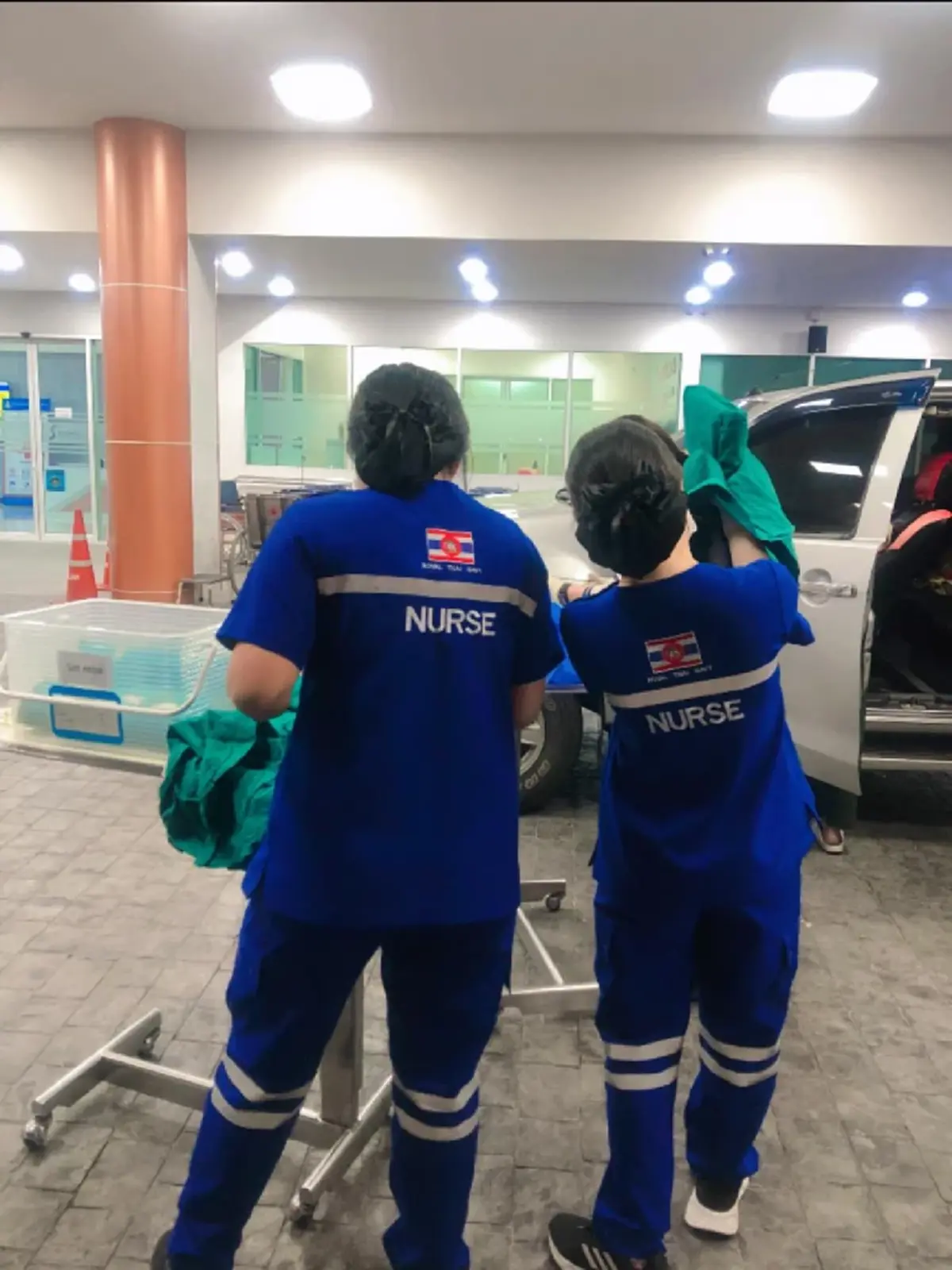 เปิดทะเบียนรถ สาวสุดกลั้น คลอดลูกหน้าประตูโรงพยาบาลพอดี