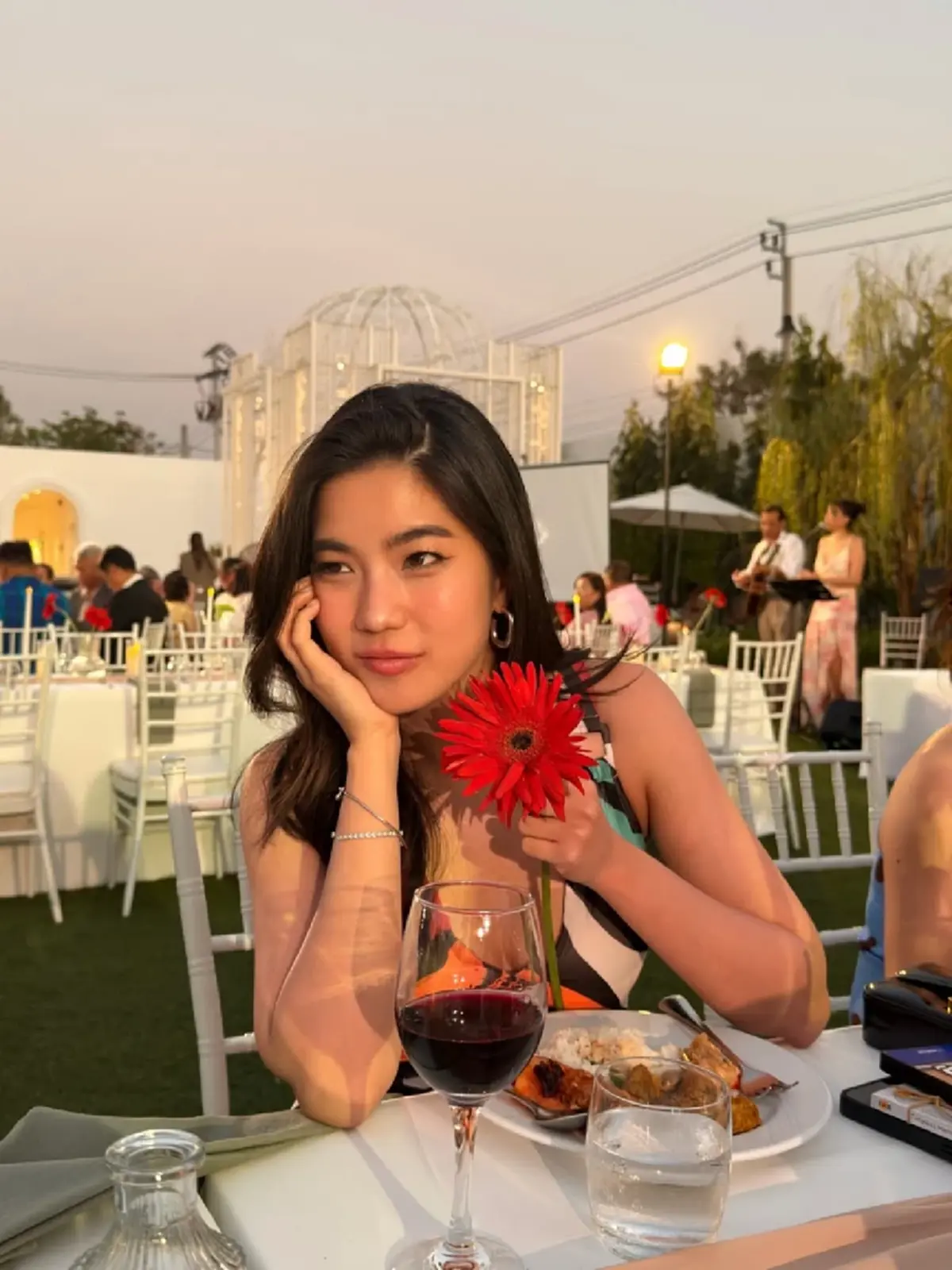 เปิดอาณาจักร "ก้อย อรัชพร" คุม 6 บริษัท ผลประกอบการไม่ธรรมดา