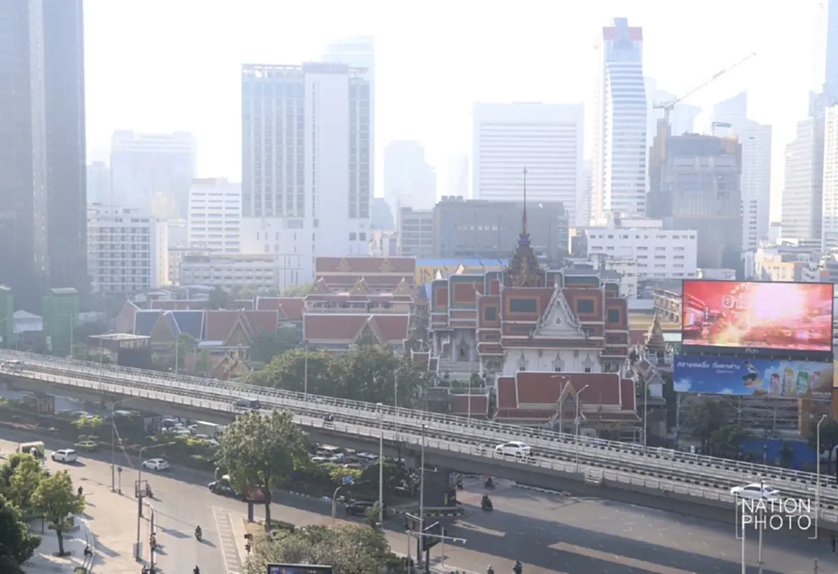 เช้านี้ กรุงเทพฯ ค่าฝุ่น PM 2.5 เกินมาตรฐาน 2 เขต กระทบสุขภาพ